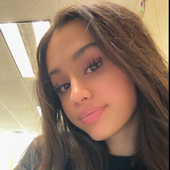 Babysitter in Germantown (Wisconsin): Mya