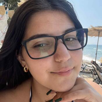 Babysitter Pátrai: Άντζελα