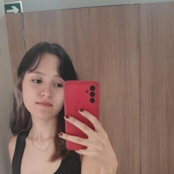 Babá em Cascavel: Júlia