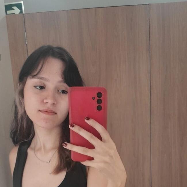 Babá em Cascavel: Júlia