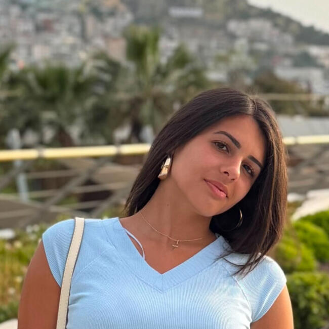 Babysitter in Seclin: Zara