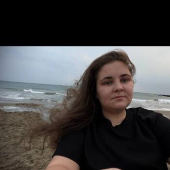 Babysitting job in Agde: babysitting job Yuliia