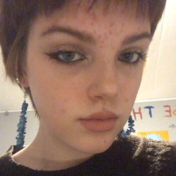 Babysitter in Skövde: Olivia