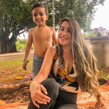 Emprego de babá em Brasília: emprego de babá Naiara