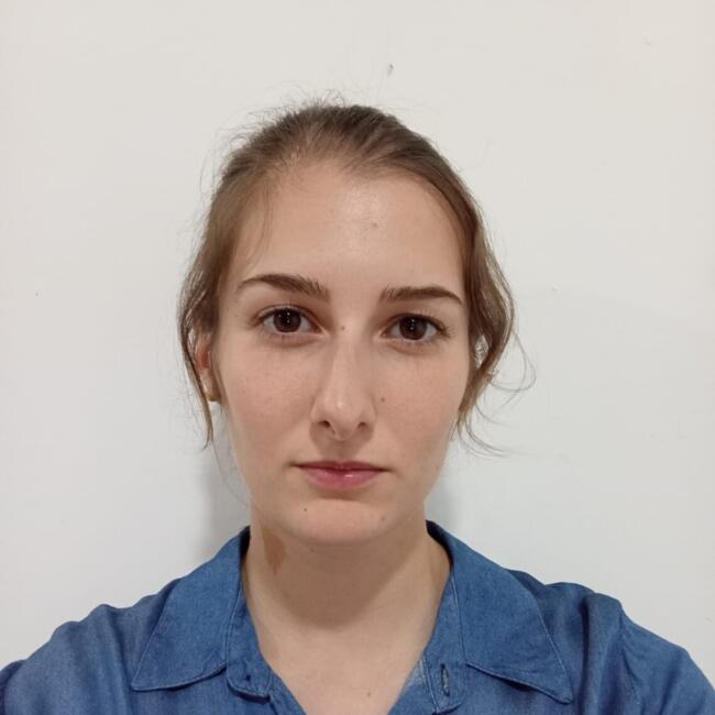 Babysitter in Morón: Pía