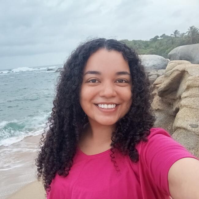 Babysitter in Santa Marta: Lina