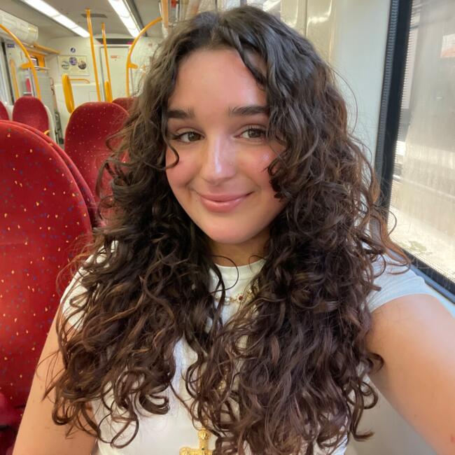 Babysitter em Porto: Dina