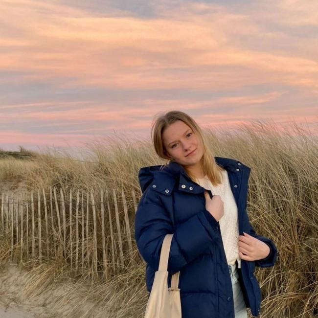 Babysitter em Ostend: Camy