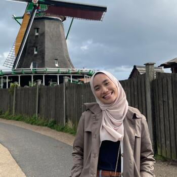 Pengasuh di Rawang: Batrisyia Farhanah