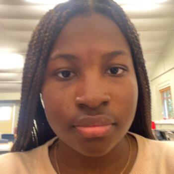 Babysitter Poole: Mira