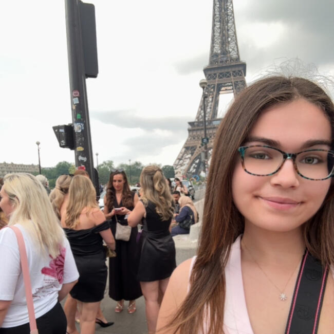 Babysitter in Chartres-de-Bretagne: Georgiana