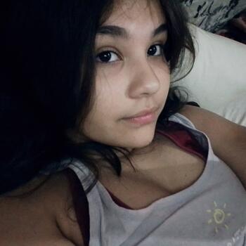 Babysitter in Caldas Novas: Helloisa