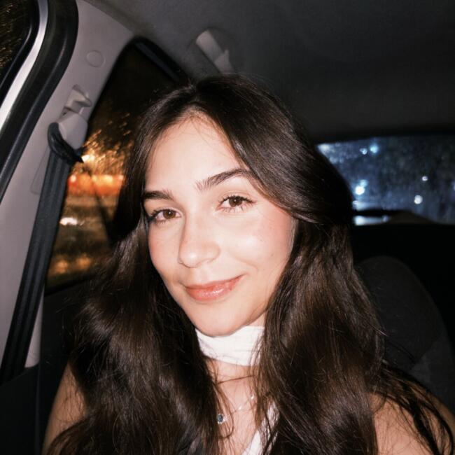 Babysitter in Aparecida de Goiânia: Thifanny