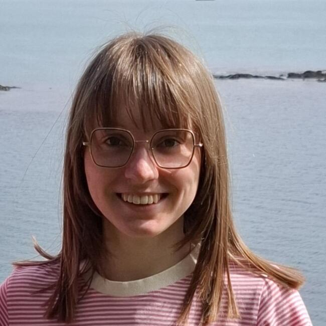 Babysitter in Anzin-Saint-Aubin: Lucie