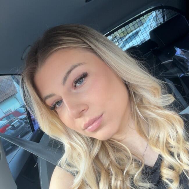 Babysitter in Trzin: Sajra