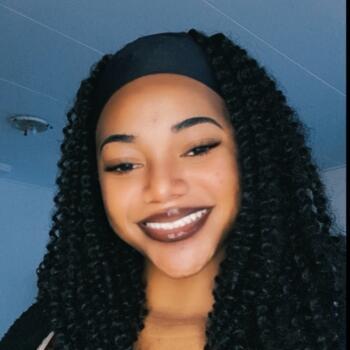 Babysitter in Den Helder: Queenrella