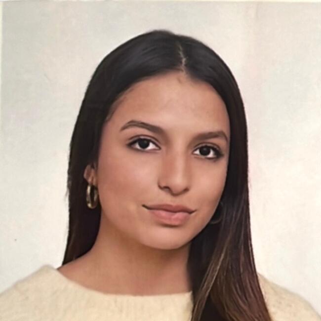 Canguro en Valencia: Ada