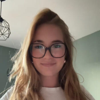 Baby-sitter à Dijon: Eline