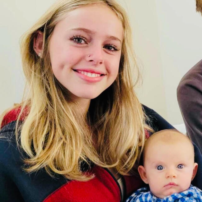 Babysitter in Wellington: Lauren