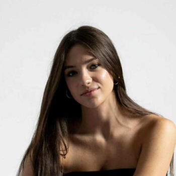 Babysitter in Budapest: Laura