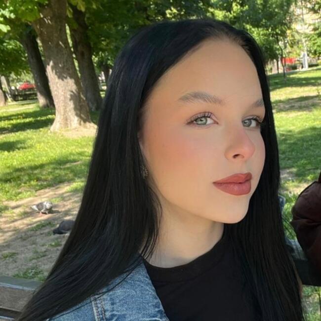 Bebisiterka u Beograd: Maja