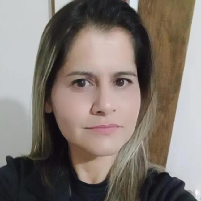Babá em Vacaria: Denise