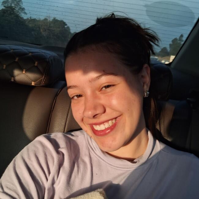 Babá em São José dos Pinhais: Yasmin