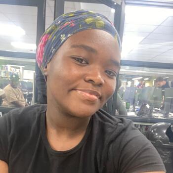 Babysitter in Port Elizabeth: Nangamso