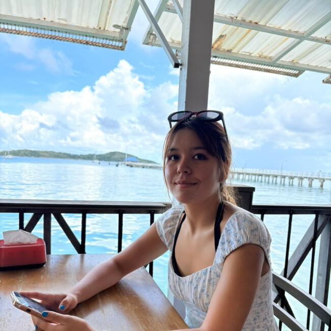 Babysitter in Auckland: Nina