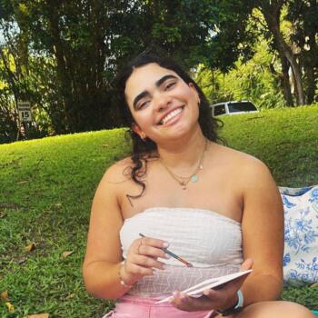 Manatí的保母: Ariana Gabriela