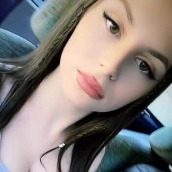 Babysitter in Biarritz: Deva