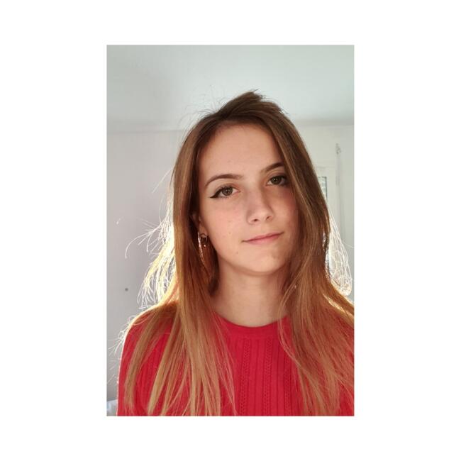 Babysitter in Bordeaux: Neela