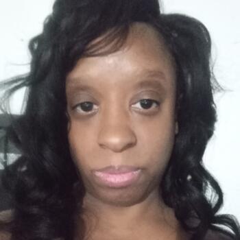 Babysitter in Indianapolis: Sheera