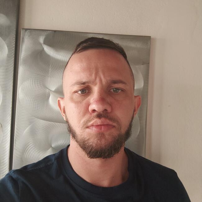 Babysitter em Caldas da Rainha: Jhames