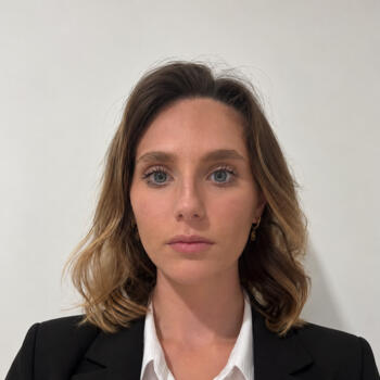 Baby-sitter à Aix-en-Provence: Adèle