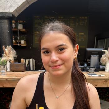 Baby-sitter in Montréal: Chloe