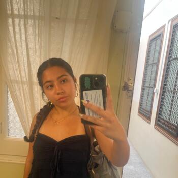 Babysitter in London: Alice