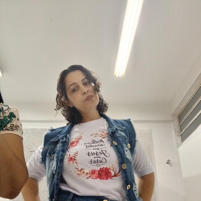 Babysitter in Campinas: Monica