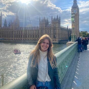 Babysitter in Oxford: Crystal