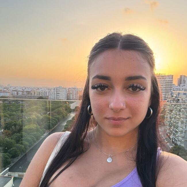 Babysitter στην περιοχή Γρανάδα: Laura