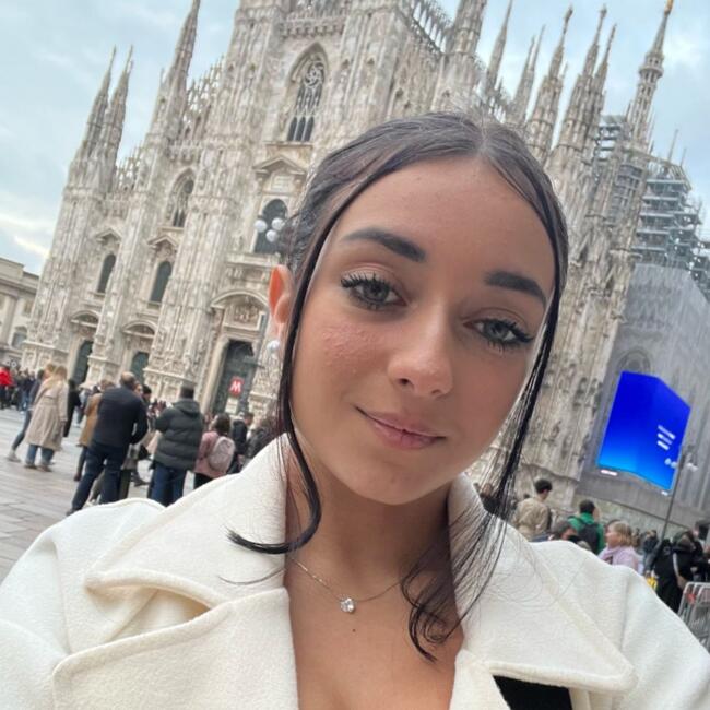 Canguro en Granada: Laura