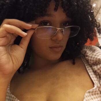 Babysitter in Duque de Caxias: Anna Beatriz