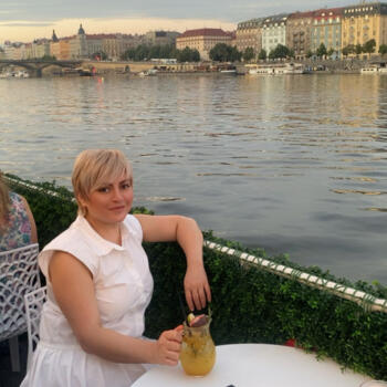 Babysitter in Prague: Naira