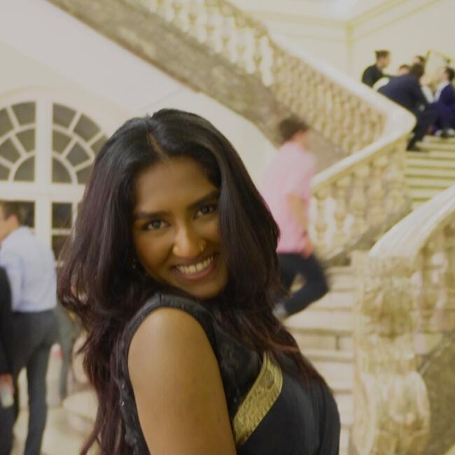 Babysitter in Torcy: Lathumitha