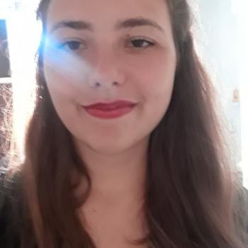 Babysitter in Toulon: Camille