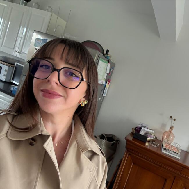 Baby-sitter in Le Mans: Clémence