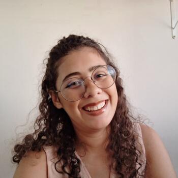 Babysitter in Cabo Frio: Aline