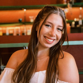 Babysitter in Uberlândia: Amanda de Oliveira