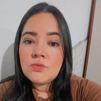 Babysitter Suzano: Amanda