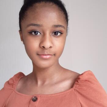 Babysitter in Toulouse: Thayssa